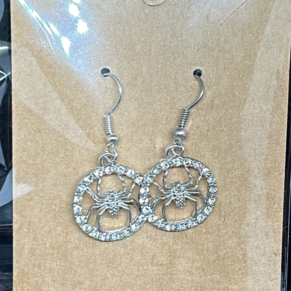 🔥🔥Adorable Spider earring dangle
